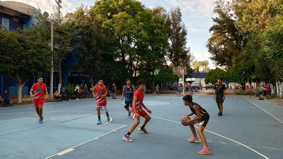 JUEGAN ETAPA MUNICIPAL DEL TORNEO 3 TIMES 3