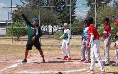 ASISTEN PELOTEROS AL TRY OUT MUNICIPAL DE BÉISBOL RUMBO A NACIONALES CONADE 2025