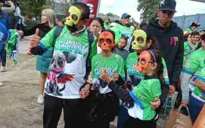 PARTICIPARON FAMILIAS EN LA 9NA CAMINATA CALAVERITAS
