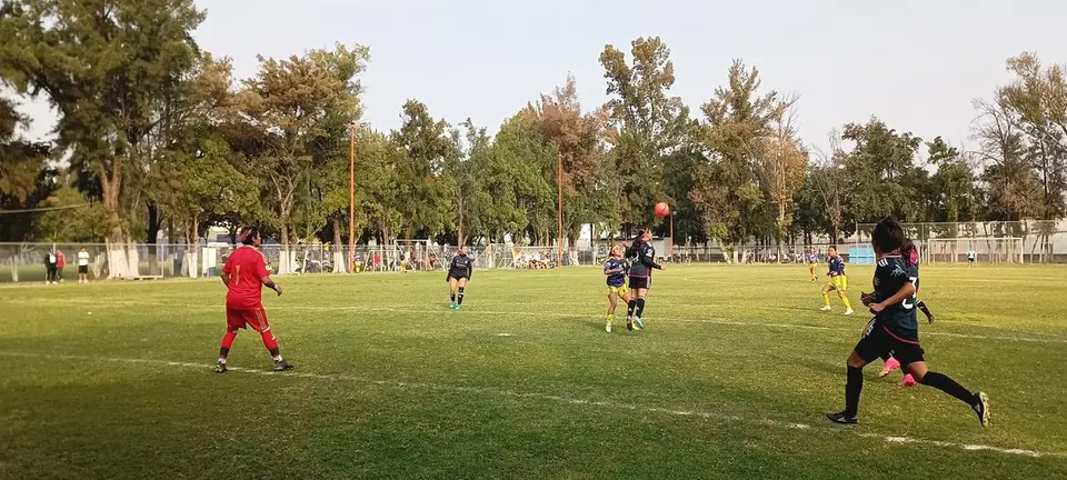 ALZA TÍTULO EL DEPORTIVO LA CRUZ EN LA LIGA FEMENIL DE FÚTBOL CELAYA