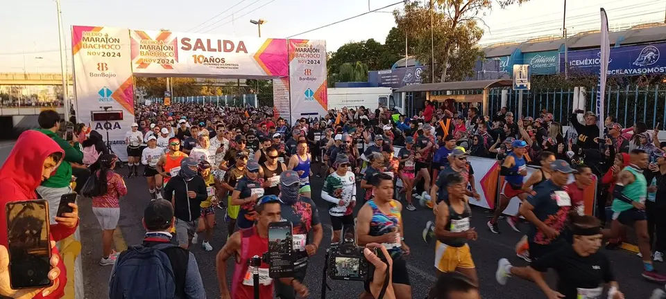 CORREN KILÓMETROS POR LA ALIMENTACIÓN CON EL MEDIO MARATÓN BACHOCO 2024