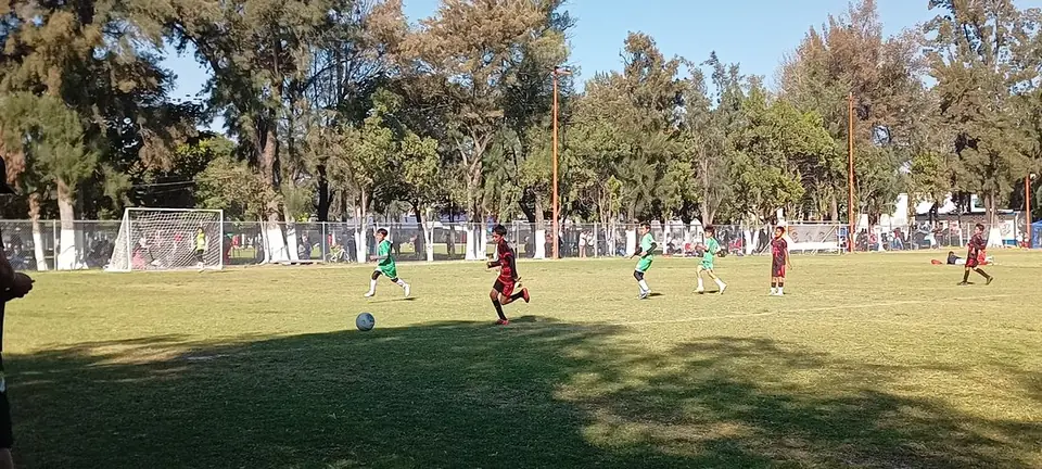 REALIZAN 2DA EDICIÓN DEL TORNEO DE FÚTBOL FARMACIA HERRERA