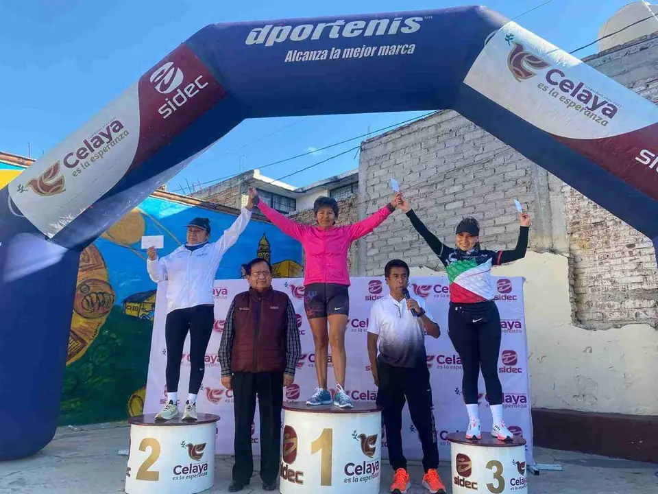 REALIZAN TRADICIONAL CARRERA EN EL BARRIO DE TIERRAS NEGRAS