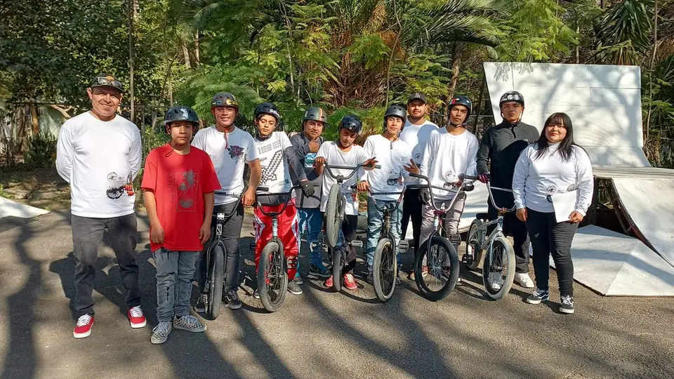 SE ALISTAN CELAYENSES RUMBO AL ESTATAL DE BMX NACIONALES CONADE 2025
