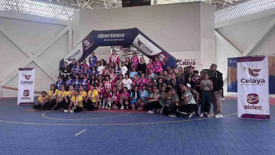 REALIZAN TORNEO DE FÚTBOL FEMENIL EN LA DEPORTIVA MAV
