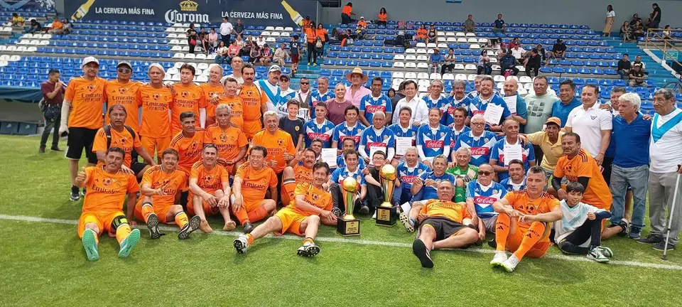 SE CORONÓ CELAYA IMSS BICAMPEÓN DE LA LIGA DE VETERANOS EX PROFESIONALES