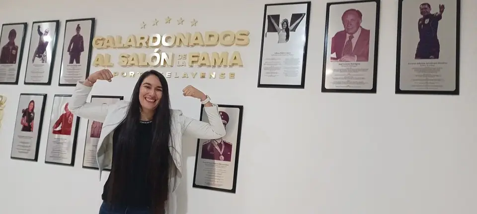 DEVELA PLACA LILIANA IBÁÑEZ EN EL SALÓN DE LA FAMA DEL DEPORTE CELAYENSE