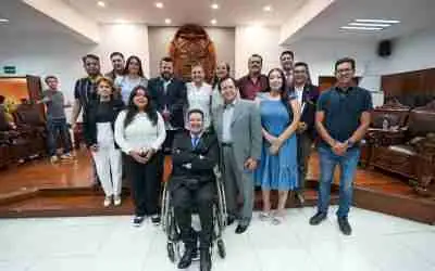 TOMAN PROTESTA INTEGRANTES DEL CONSEJO DIRECTIVO DEL SIDEC