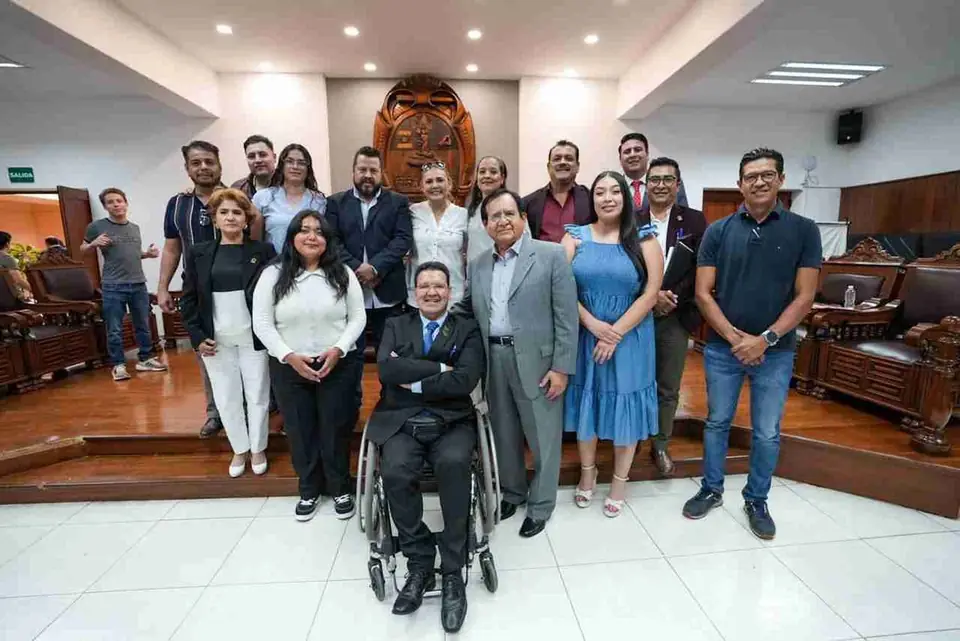 TOMAN PROTESTA INTEGRANTES DEL CONSEJO DIRECTIVO DEL SIDEC