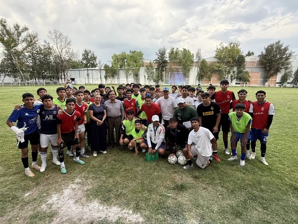 BUSCAN TALENTO PARA CAJETEROS CELAYA