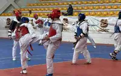 LLEVAN A CABO FOGUEO DE TAEKWONDO “LA ESPERANZA NOS LIGA”