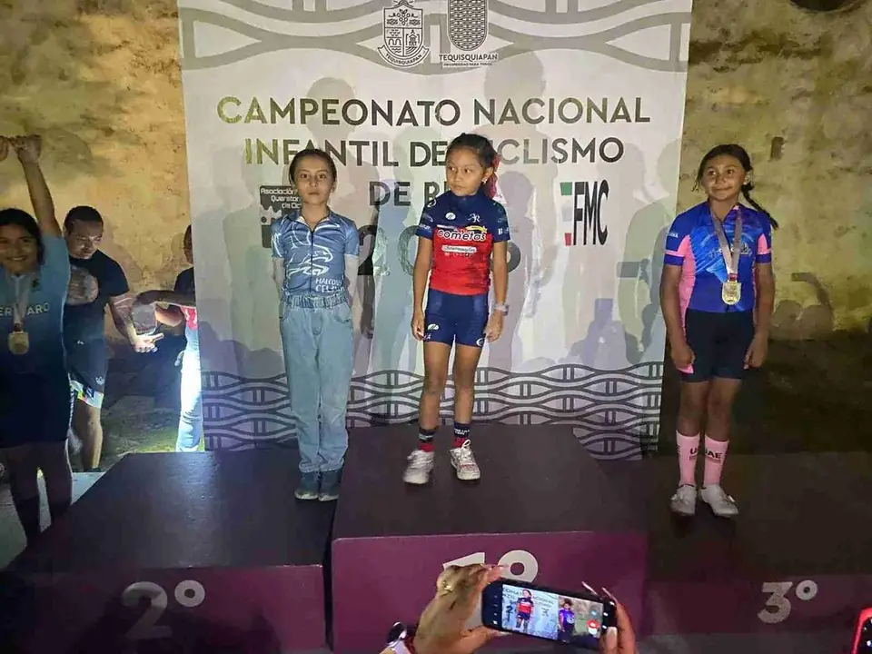 COMPITEN CICLISTAS CELAYENSES EN NACIONAL DE RUTA