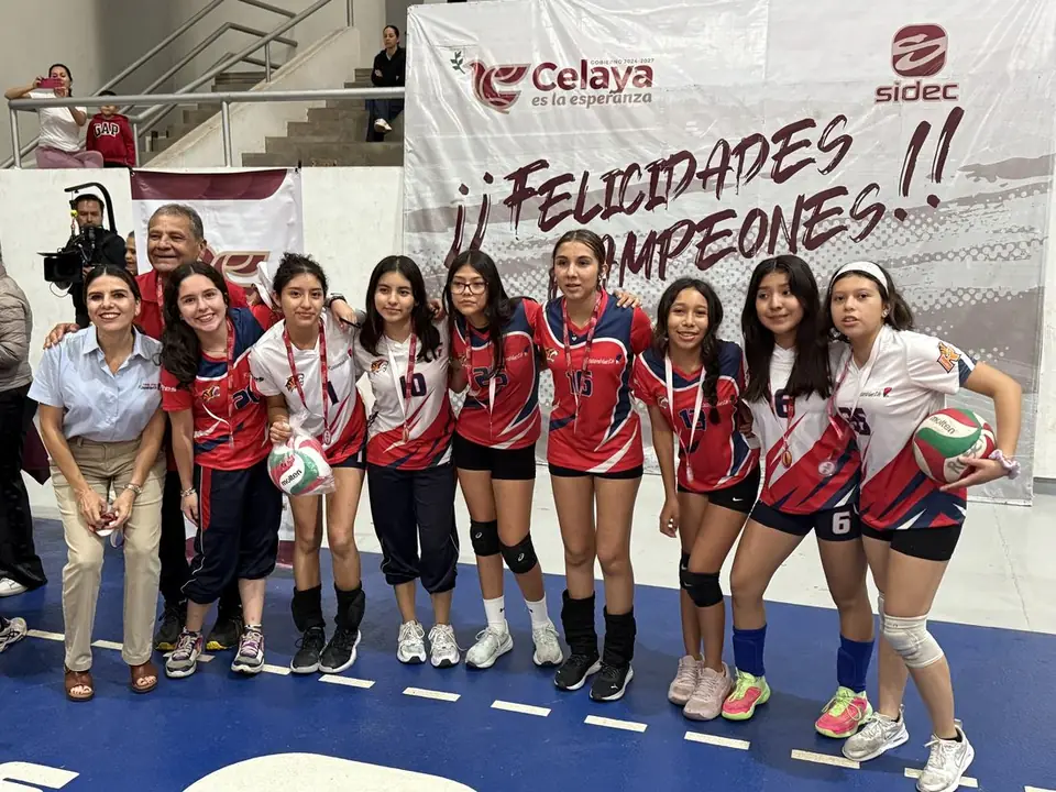 PREMIAN A LOS MEJORES DE LA LIGA CELAYENSE DE VOLEIBOL
