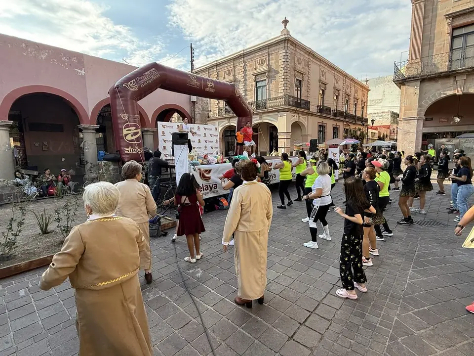 SE LLEVÓ A CABO EL MEGA FESTIVAL DE ZUMBA