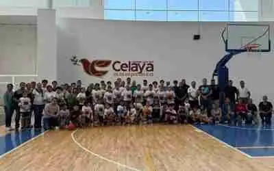 CONCLUYÓ 1ER CAMPAMENTO DE BALONCESTO “OMAR QUINTERO” EN CELAYA