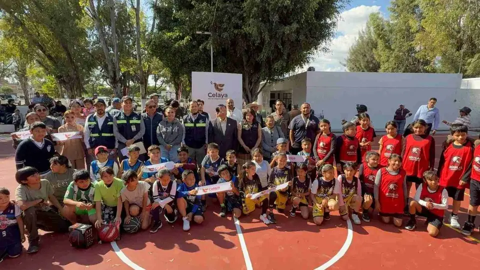 REHABILITAN ESPACIO DEPORTIVO EN SAN JUAN DE LA VEGA