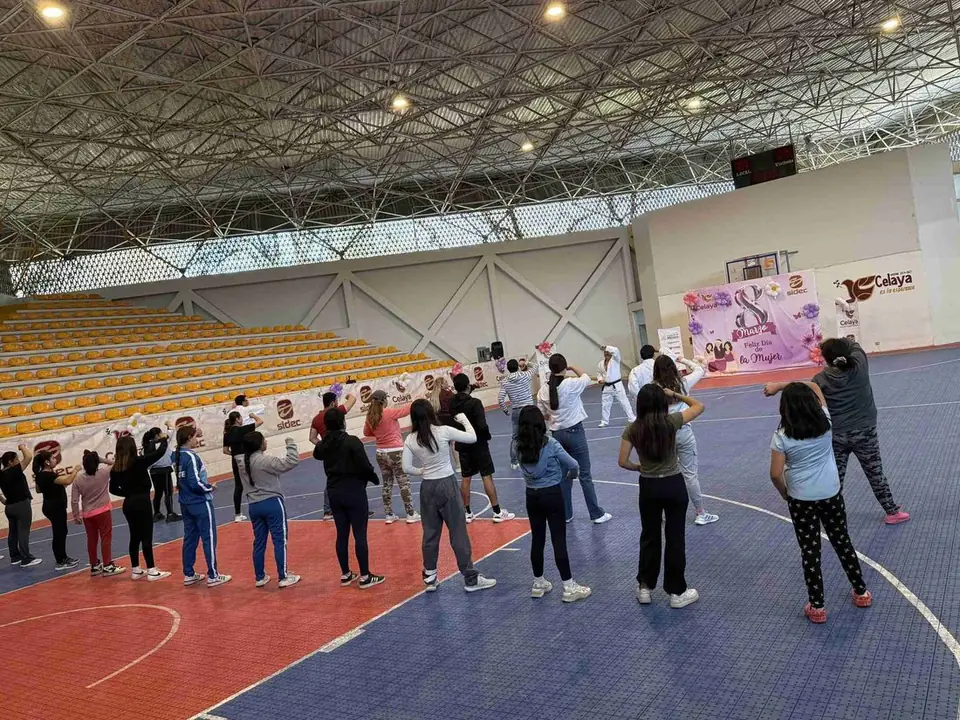 CELAYA SE SUMÓ A LA CLASE NACIONAL DE DEFENSA PERSONAL “MUJERES IMPARABLES”